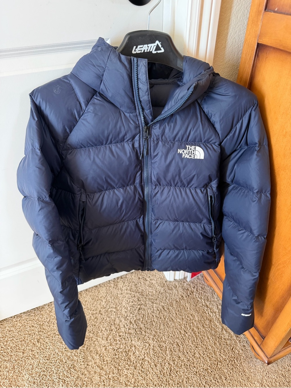 Like new North Face women’s hydrenalite hoody, navy, size large